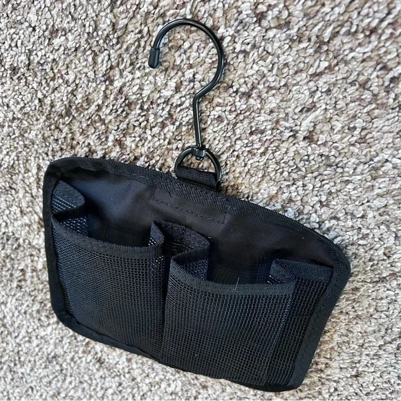 L.L. Bean Organizer Hanging Toiletry Bag, Family Size Black Nylon 10"H×12"W× 8"D - Picture 12 of 16